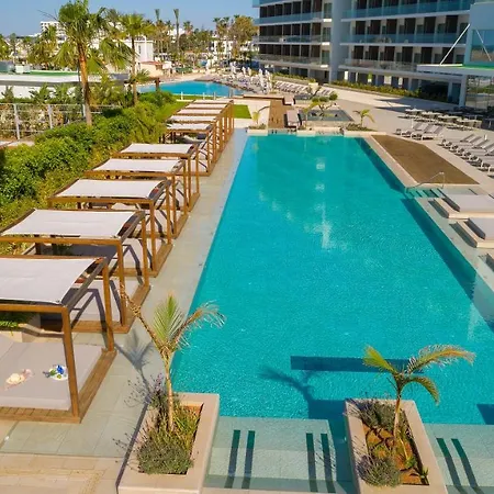 فندق Chrysomare & 5*