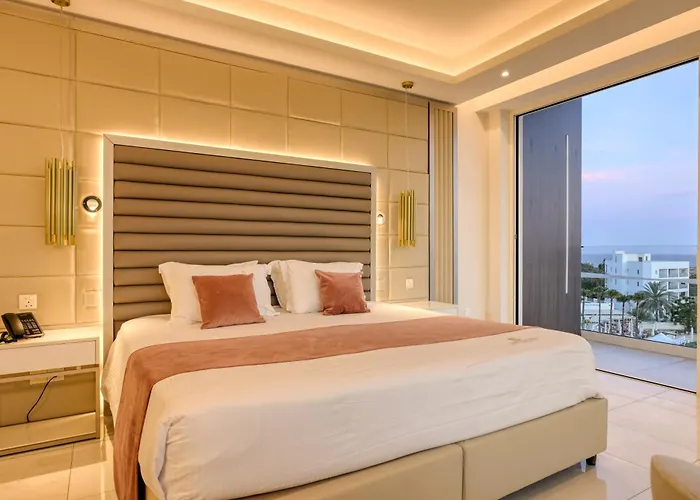 Hotell Chrysomare & 5*