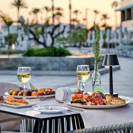 Chrysomare & Ajía Nápa