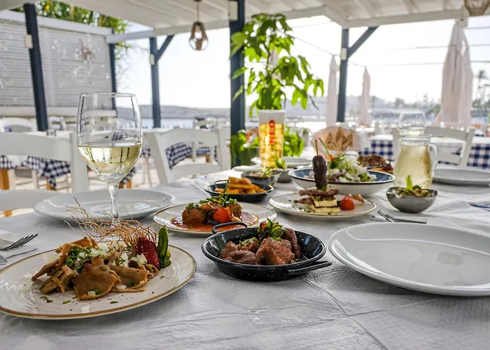 Chrysomare & Ajía Nápa