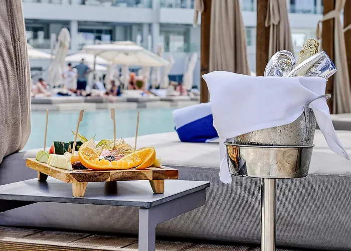 Chrysomare & 5* Ajía Nápa