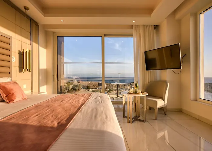 Chrysomare & Hotel 5*