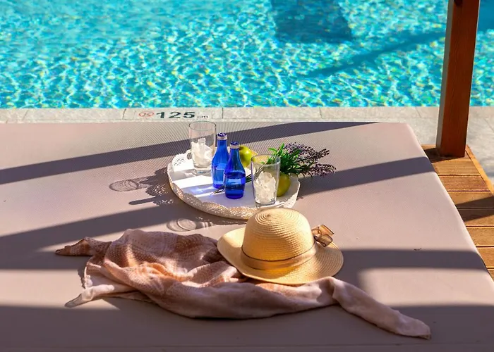 Chrysomare & Hotel 5*